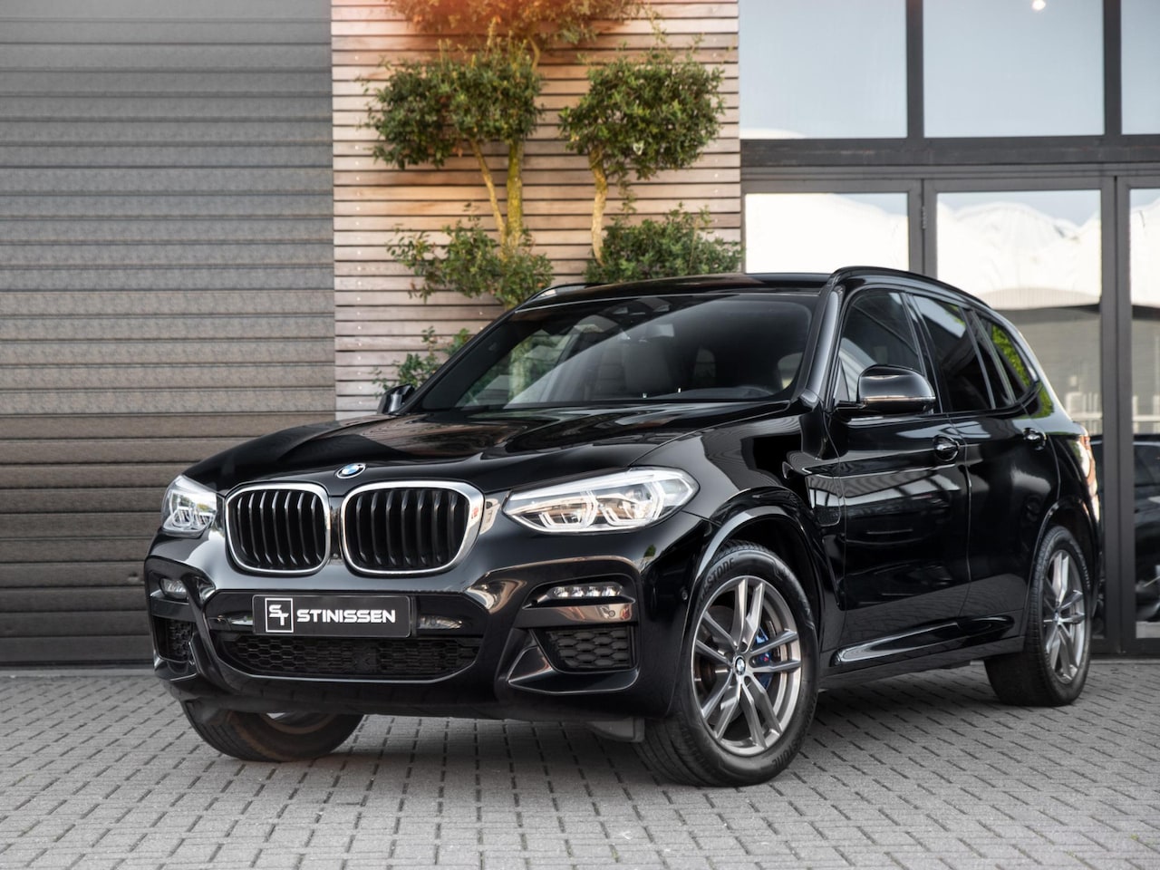 BMW X3 - xDrive30e High Executive M-Pakket H&K Leer 360 - AutoWereld.nl