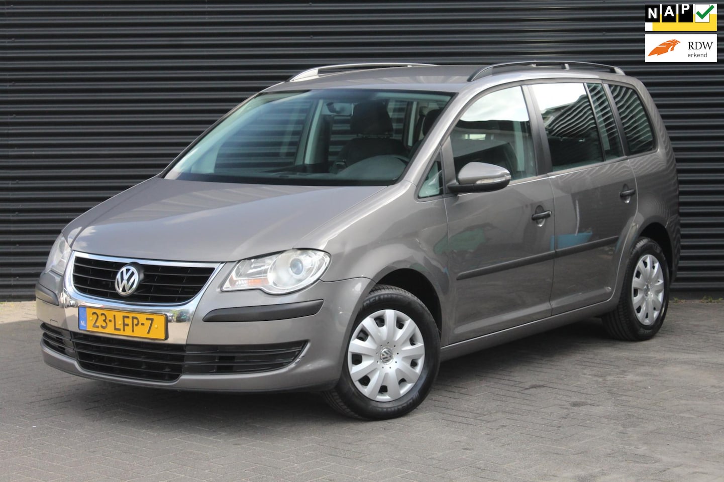 Volkswagen Touran - 1.4 TSI Trendline | Navigatie | Cruise | Airco | PDC | - AutoWereld.nl