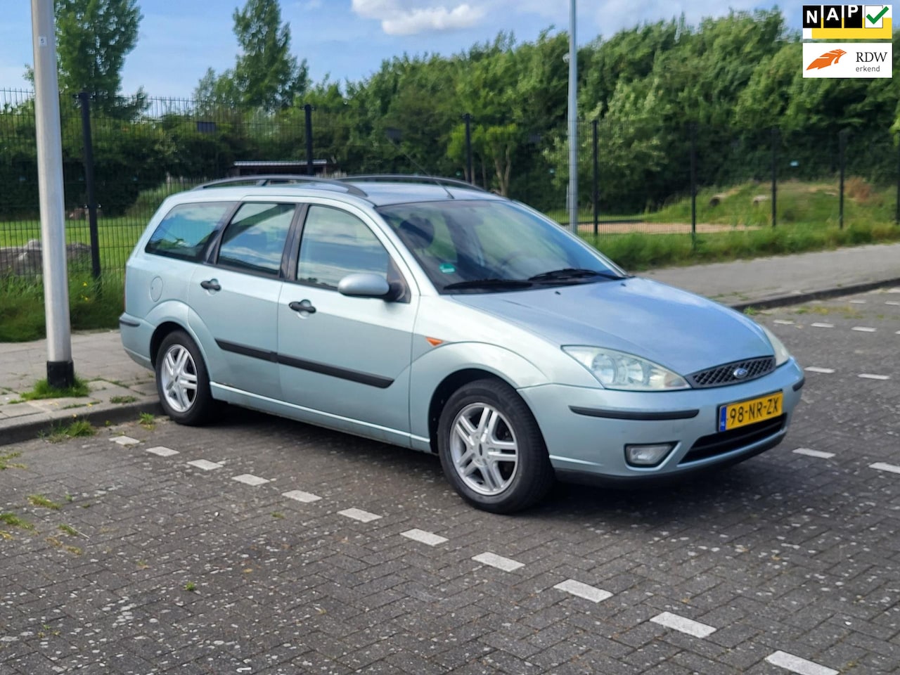 Ford Focus Wagon - 1.6-16V Trend / INRUILKOOPJE / Airco - AutoWereld.nl