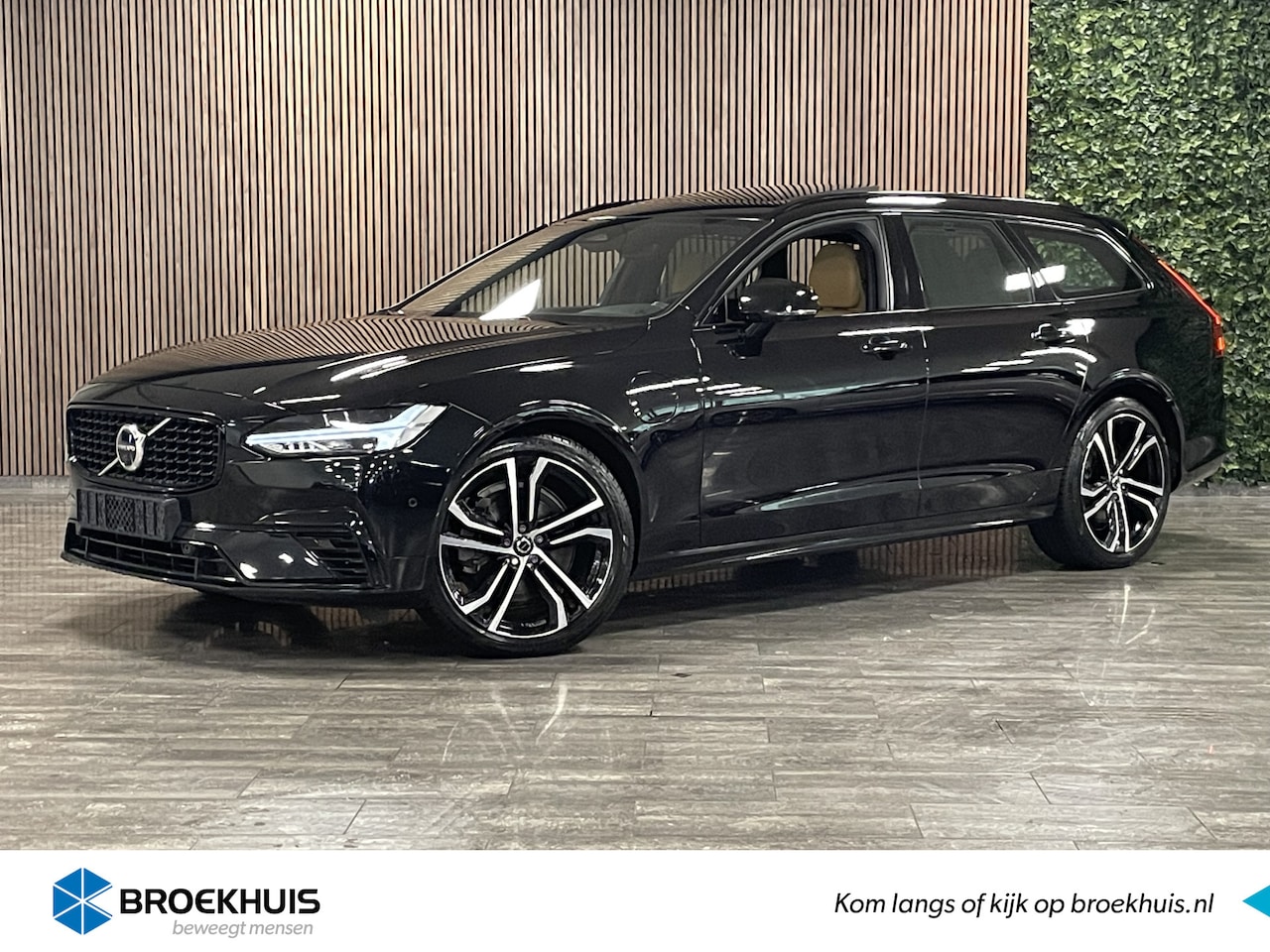 Volvo V90 - T8 AWD Recharge Ultimate Dark | Vol! | 455PK | Luchtvering | Stoelventilatie | Trekhaak | - AutoWereld.nl
