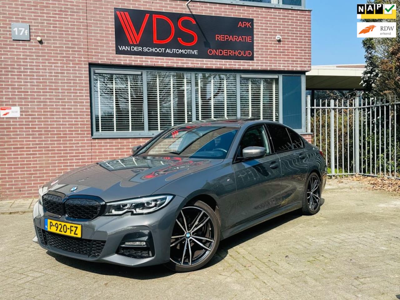 BMW 3-serie - 318i Business Edition M Sport full options - AutoWereld.nl