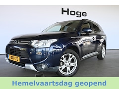 Mitsubishi Outlander - 2.0 Intense+ 7 Persoons Automaat Clima Navigatie Goed Onderhouden Inruil Mogelijk