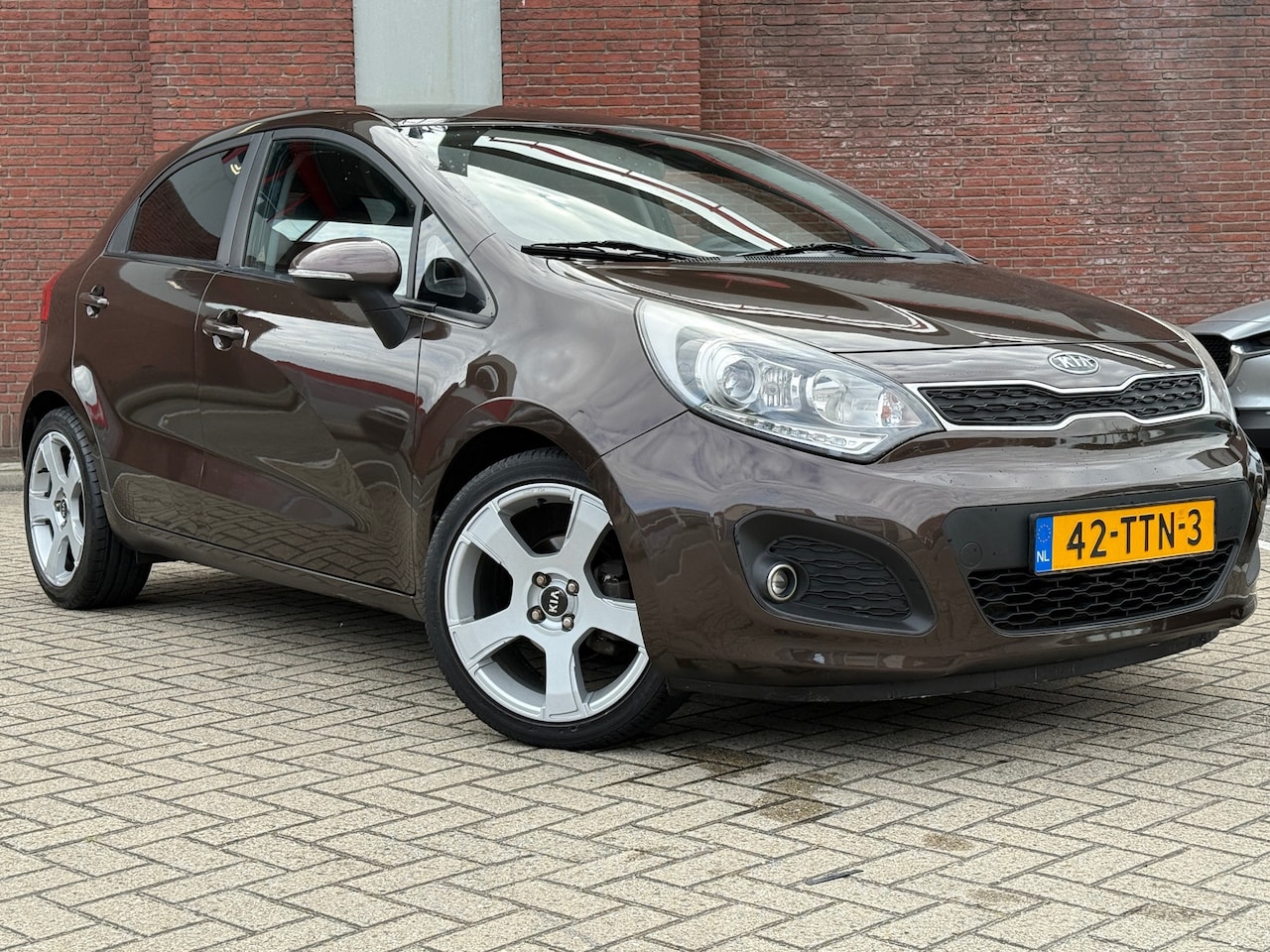 Kia Rio - 1.2 CVVT Plus Pack|5DRS|LED|AIRCO|1EIG|NAP - AutoWereld.nl