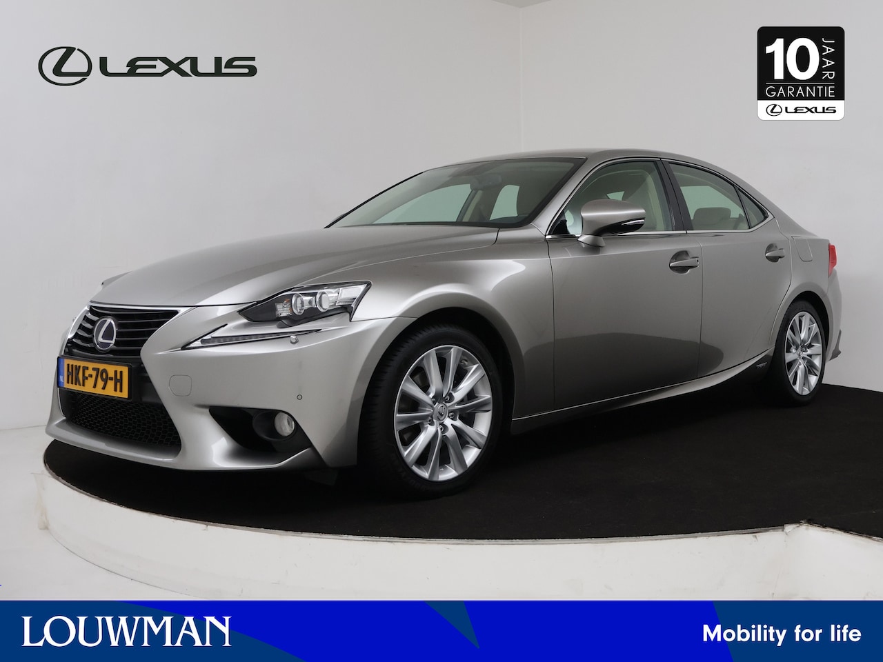 Lexus IS - 300h Luxury Line Limited | Mark Levinson audio | - AutoWereld.nl