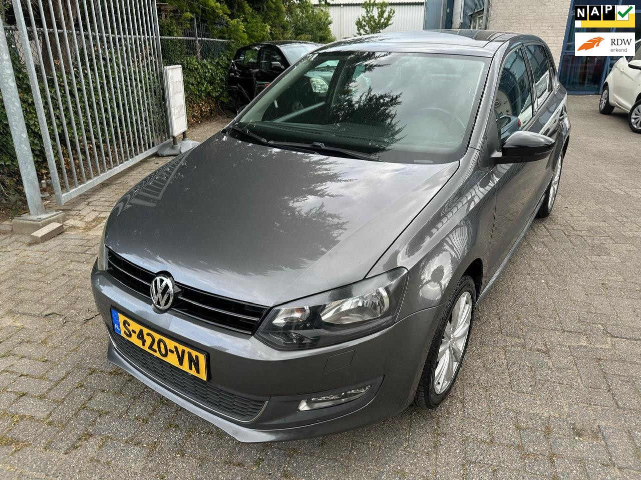 Volkswagen Polo - 1.4-16V Comfortline DSG Automaat, Apk 04/2026, Panoramadak, Airco, Cruise Control - AutoWereld.nl