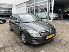 Hyundai i30 - 1.6i Dynamic