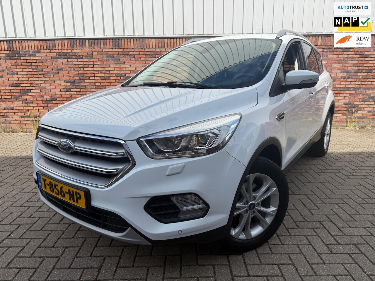 Ford Kuga - 1.5 EcoBoost Titanium | 150pk | 2000kg Trekkracht | - AutoWereld.nl