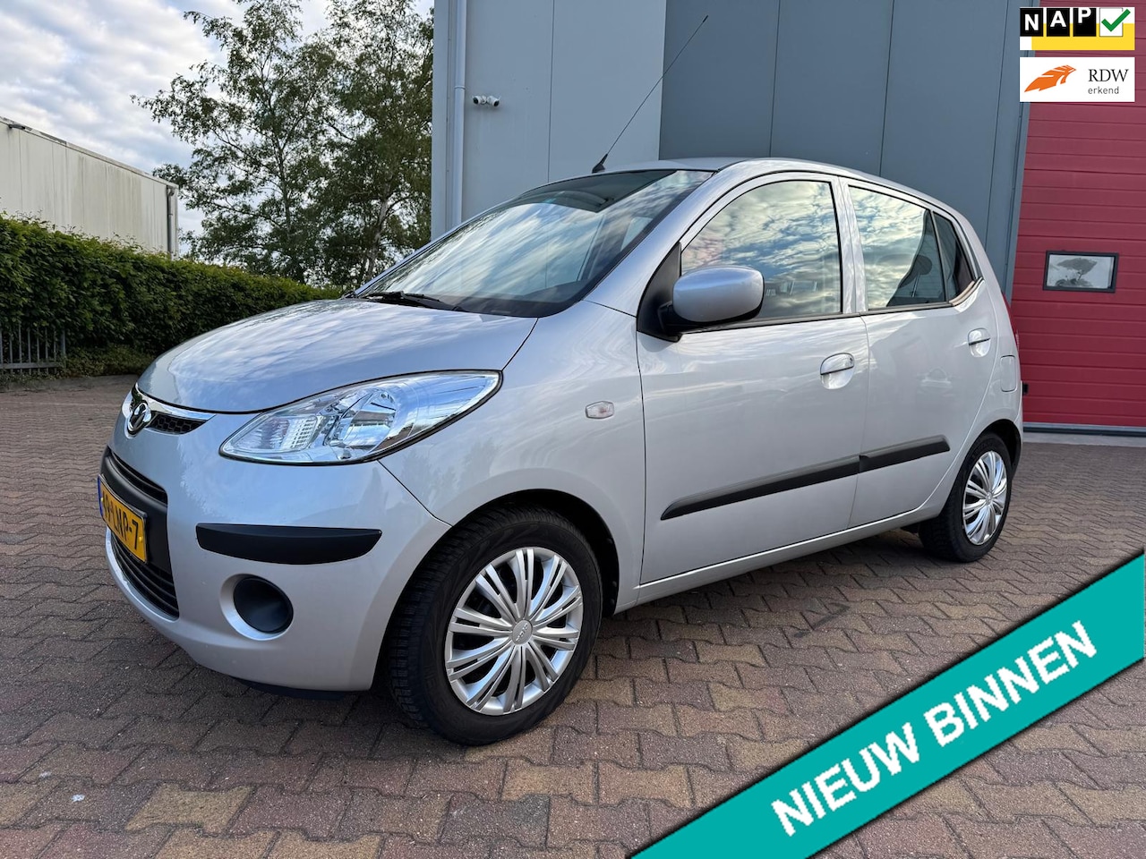 Hyundai i10 - 1.25i Dynamic Cool 1.25i Dynamic Cool ( RIJDT GOED / AIRCO / KM NAP ) - AutoWereld.nl