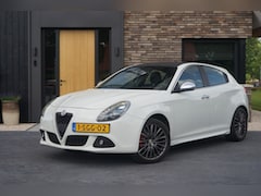Alfa Romeo Giulietta - Giulietta Super 1, 4 16V Turbo *Distributie nieuw