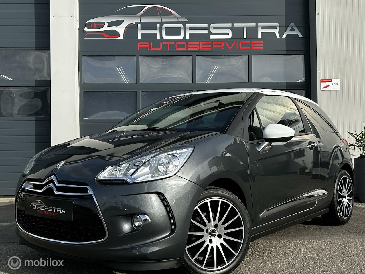 Citroën DS3 - 1.2 VTi Chic Sportstoelen Clima Cruise NAP uniek! - AutoWereld.nl