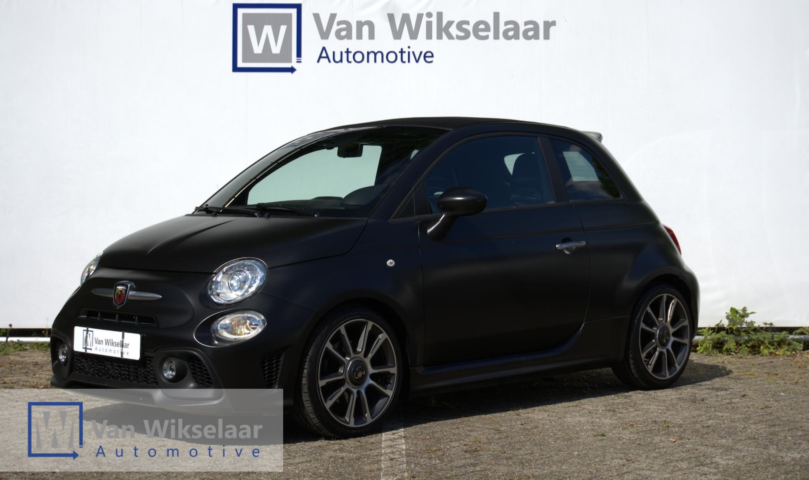 Fiat 500 Abarth - 1.4 T-Jet Turismo 70th (matzwarte wrap) - AutoWereld.nl