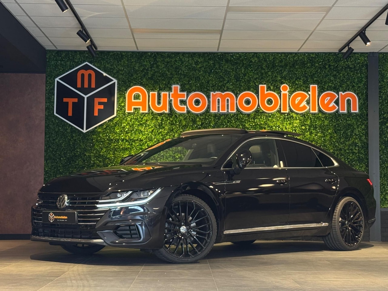 Volkswagen Arteon - 2.0 TSI 3x R-LINE|PANO|VIRTUAL|SFEERV.|MASSAGE - AutoWereld.nl