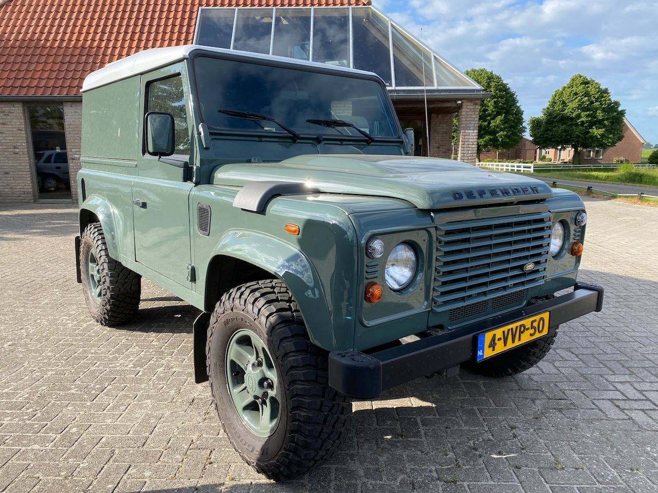 Land Rover Defender - 2.2 D HT 90" S Zeer goed onderhouden - AutoWereld.nl