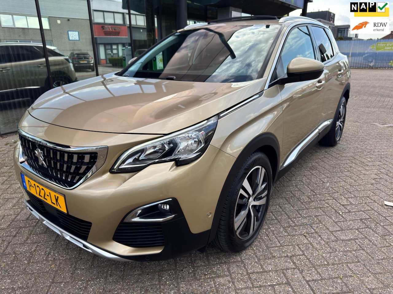 Peugeot 3008 - 1.2 PureTech Allure / Automaat / Pano'dak / Carplay / LED - AutoWereld.nl