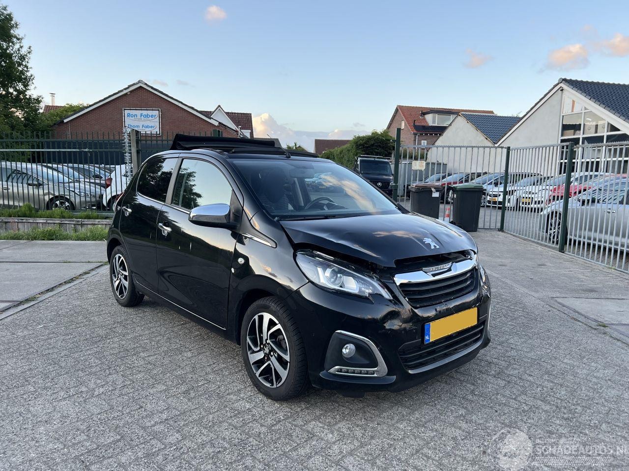 Peugeot 108 - 1.0 e-VTi Allure TOP! | 89.754 KM!! | cabrio dak - AutoWereld.nl