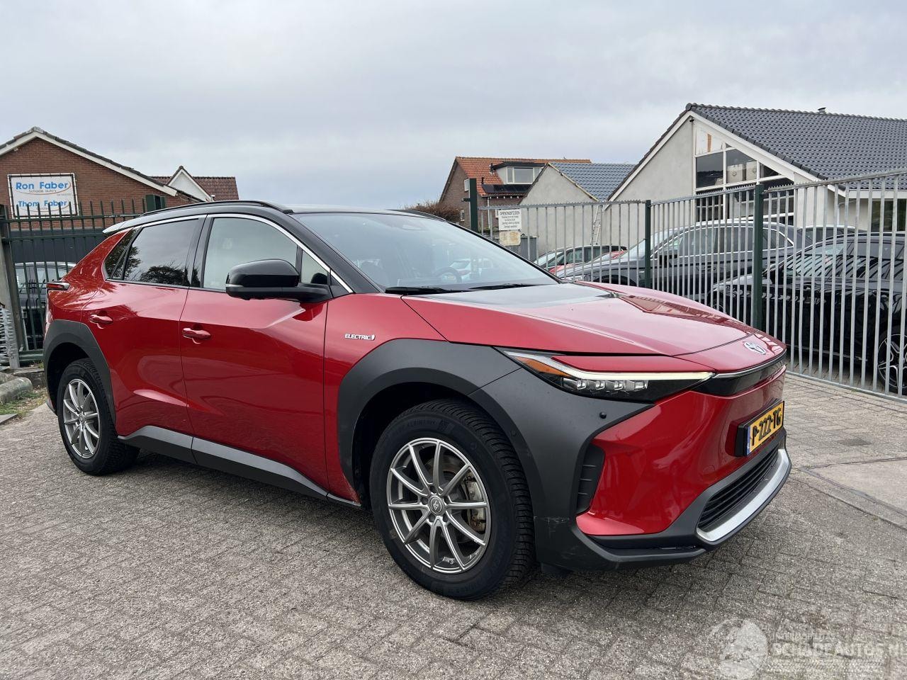 Toyota bZ4X - Launch Edition Premium 71 kWh + PANO!! - AutoWereld.nl