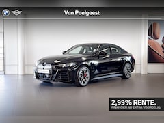 BMW i4 - eDrive35 70 kWh | M Sport | Stoelverwarming | Headup Display | Achteruitrijcamera |