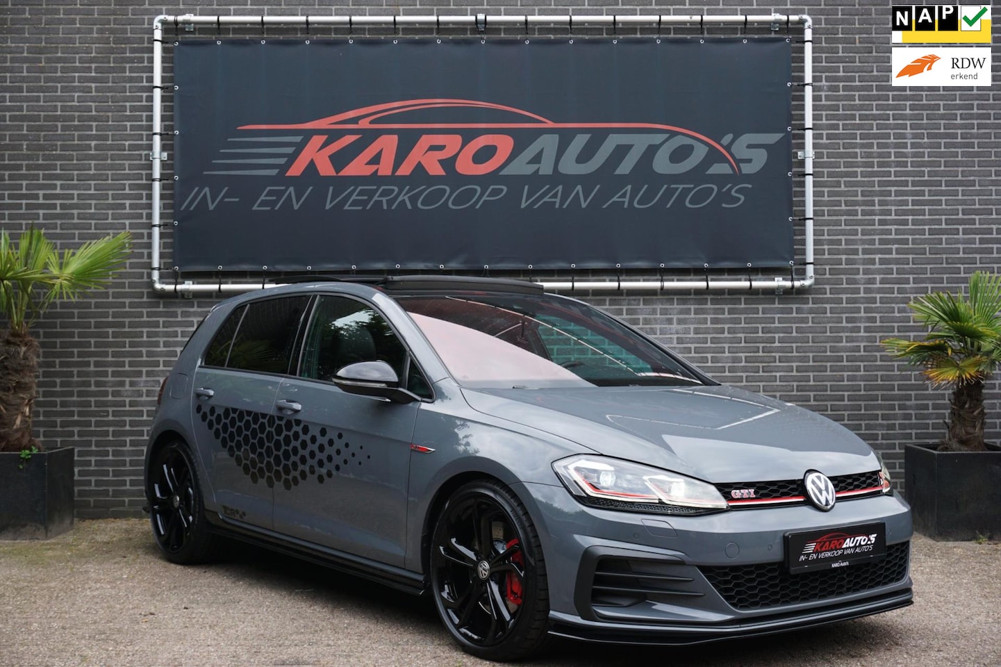 Volkswagen Golf - 2.0 TSI GTI TCR Pano Akrapovic Leer ACC VOL - AutoWereld.nl