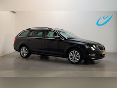 Skoda Octavia Combi - 1.5 TSI 150pk DSG Greentech Business Edition Leder-Stof Stoelverwarming Navigatie Climate