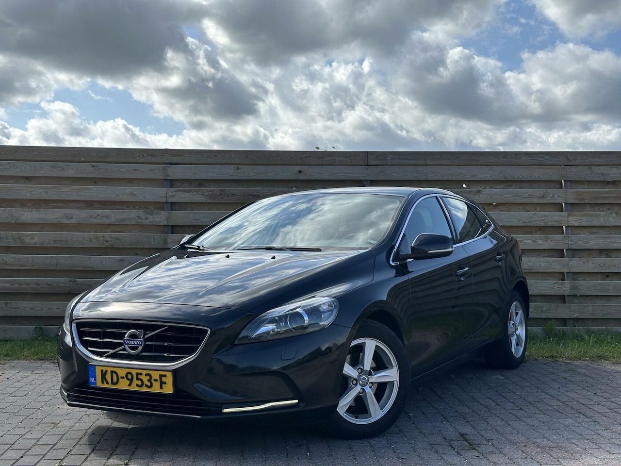 Volvo V40 - 1.6 D2 Cruise Stoelverw. Clima Navi PDC - AutoWereld.nl