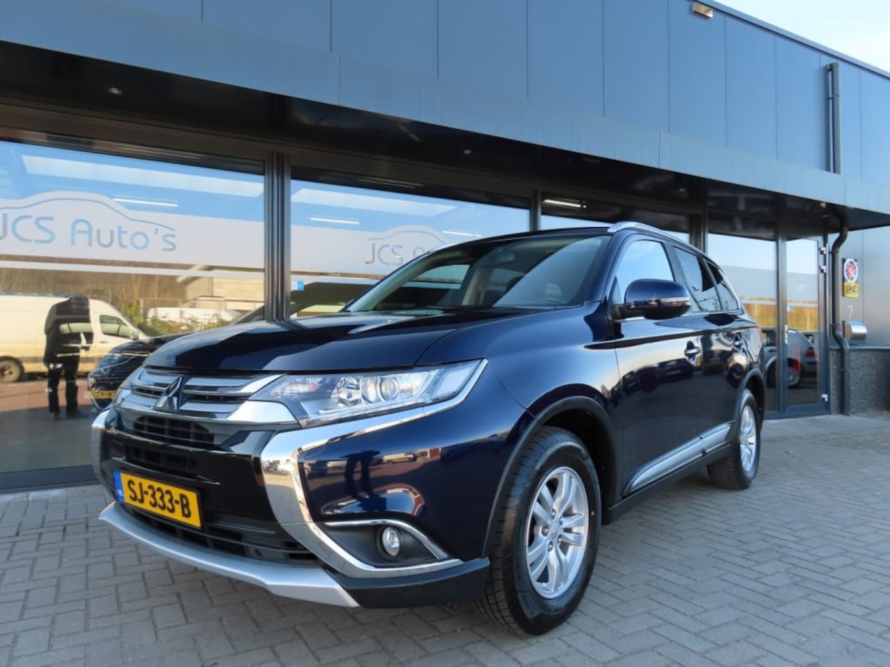 Mitsubishi Outlander - 2.0 business Edition Ecc Apple/C Trekhaak 2018 - AutoWereld.nl