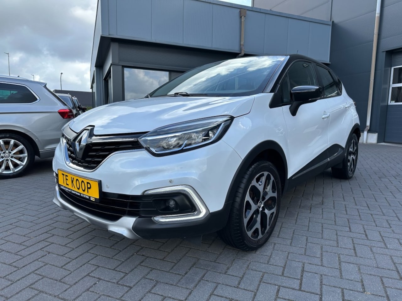 Renault Captur - 0.9 TCe Intens Navigaie Leder - AutoWereld.nl
