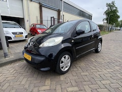 Peugeot 107 - 1.0-12V XS