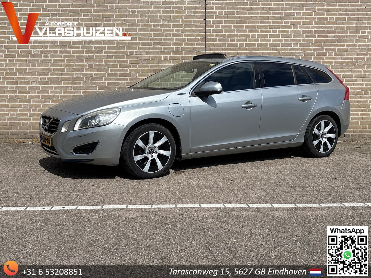Volvo V60 - 2.4 D6 AWD Plug-In Hybrid Pure Limited | Pano | Climate | Cruise | Navi | Stoelverwarming - AutoWereld.nl