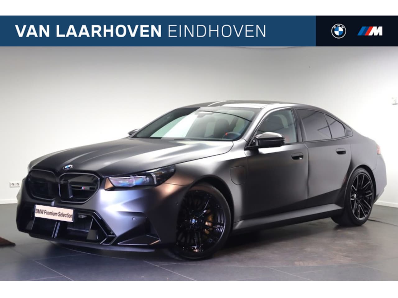 BMW M5 - 5 Serie Automaat / M Drive Professional / Trekhaak / M Multifunctionele Stoelen / Parking - AutoWereld.nl