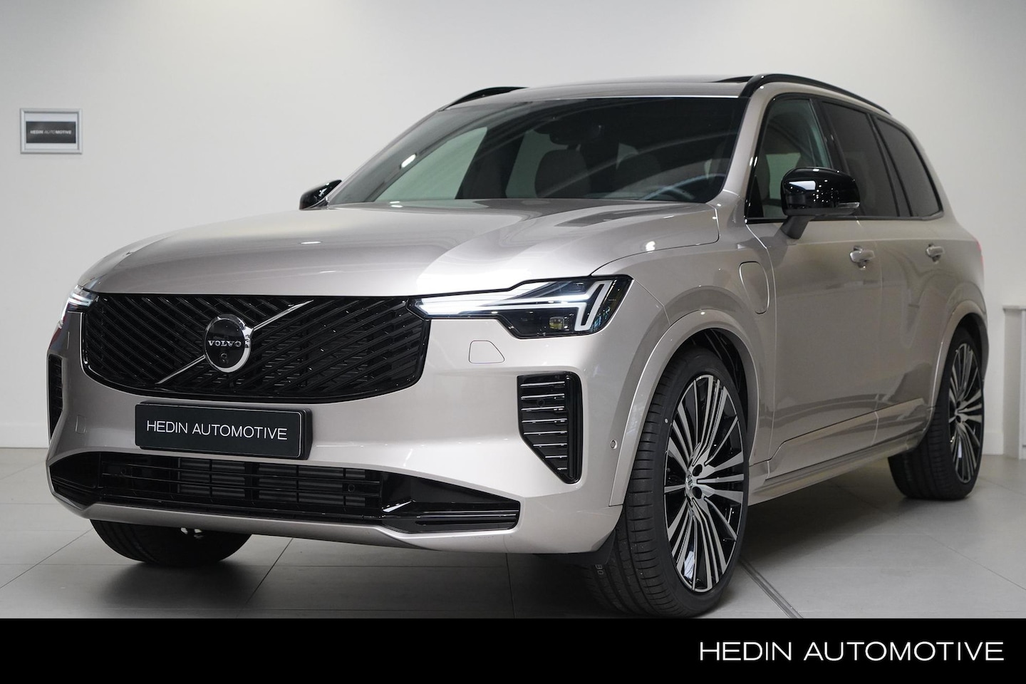 Volvo XC90 - T8 Plug-in hybrid AWD Ultra Dark 455pk Bright Dusk | 22" 20-Spoke Black Diamond Cut | Card - AutoWereld.nl