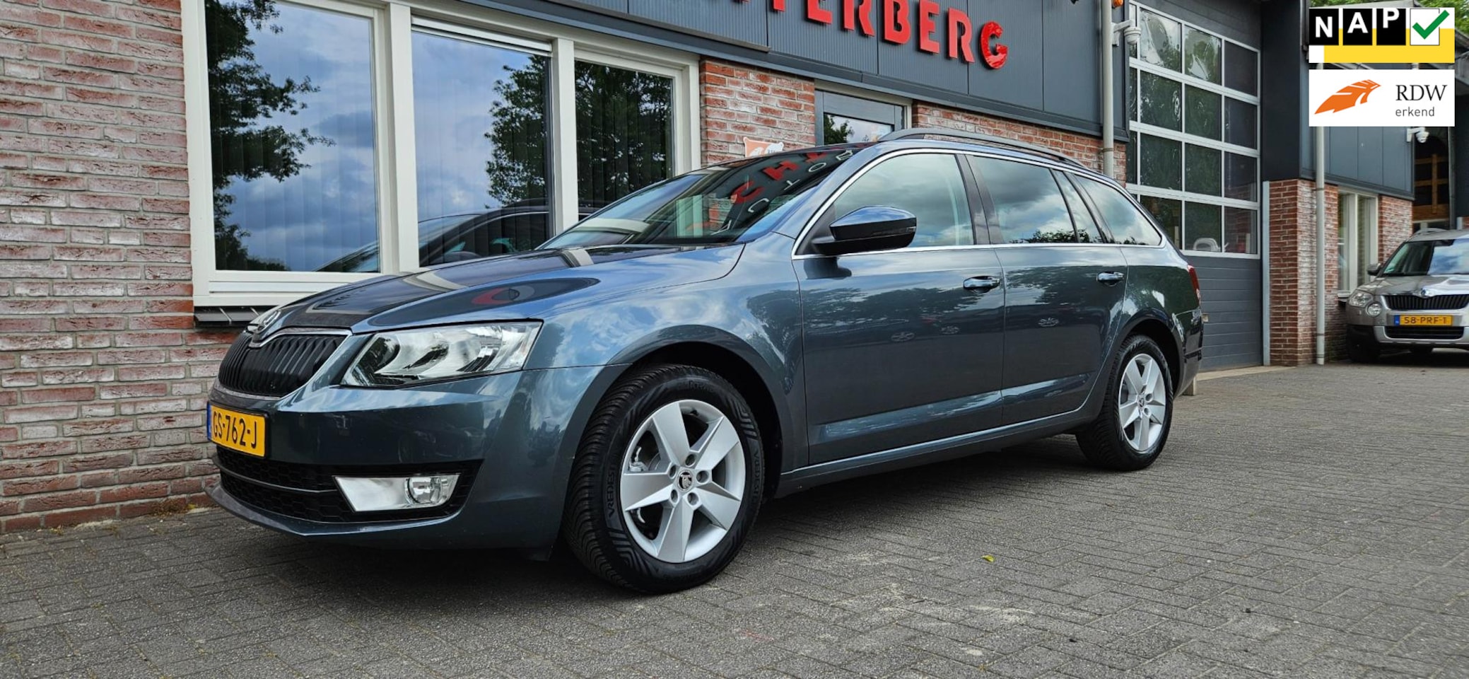 Skoda Octavia Combi - 1.2 TSI Greentech Ambition Trekhaak! NAP! Airco! Cruise Control! Nette Auto! - AutoWereld.nl