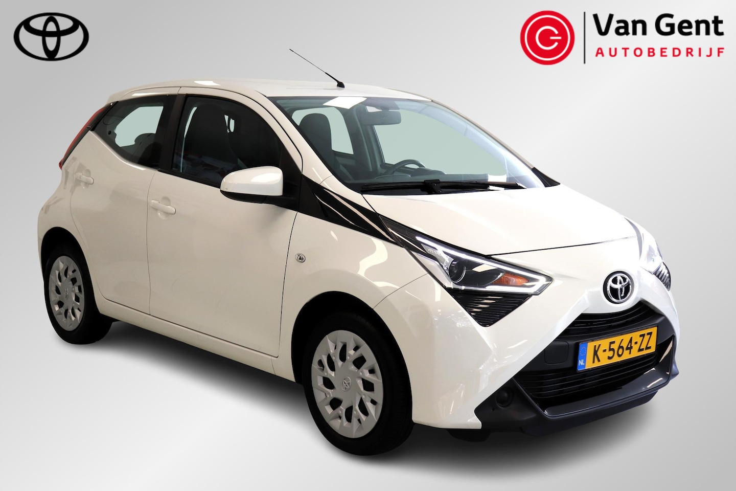 Toyota Aygo - 1.0 VVT-i x-play 1.0 VVT-i x-play - AutoWereld.nl