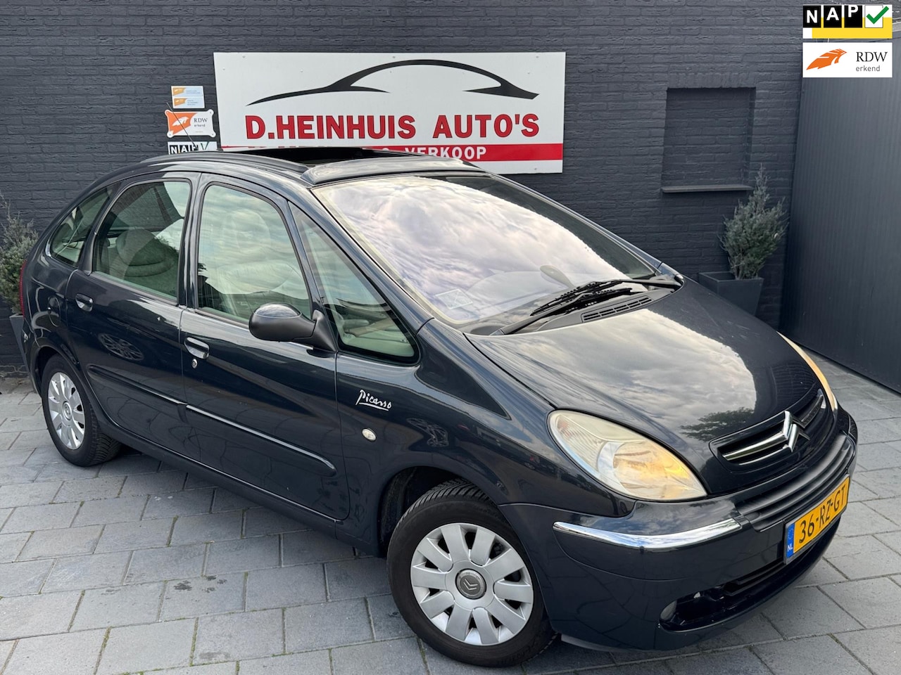 Citroën Xsara Picasso - 1.8i-16V Exclusive LEDER PANODAK - AutoWereld.nl