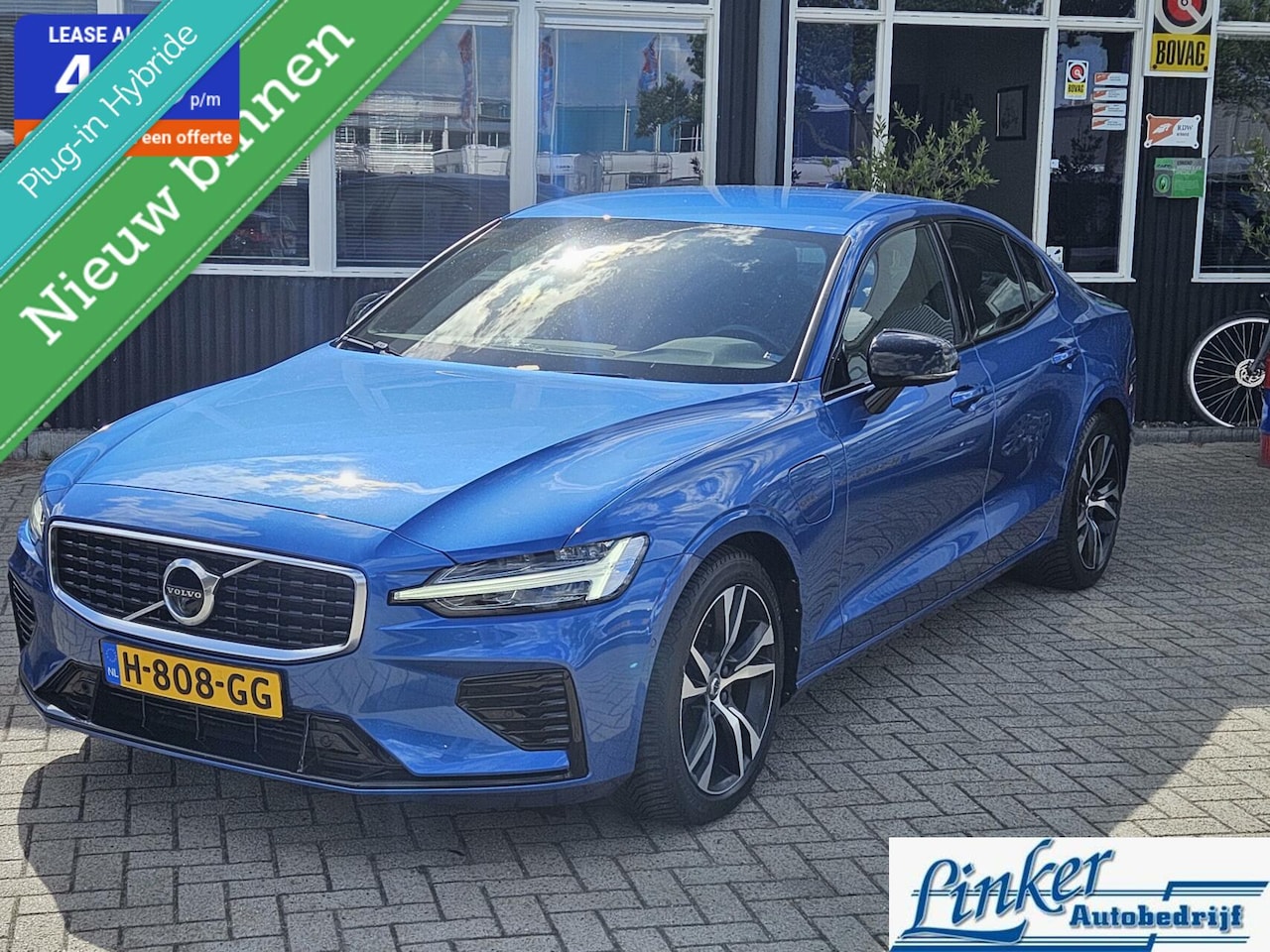 Volvo S60 - 2.0 T6 AWD Twin Engine R-Design ELEKTR TREKHAAK NL-AUTO 1e eigenaar! - AutoWereld.nl