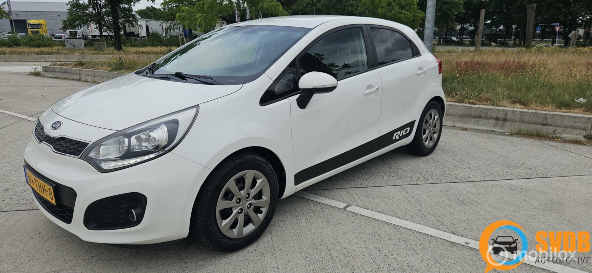 Kia Rio - 1.2 CVVT 5drs/trekh/climate en cruise contrl/audio. - AutoWereld.nl