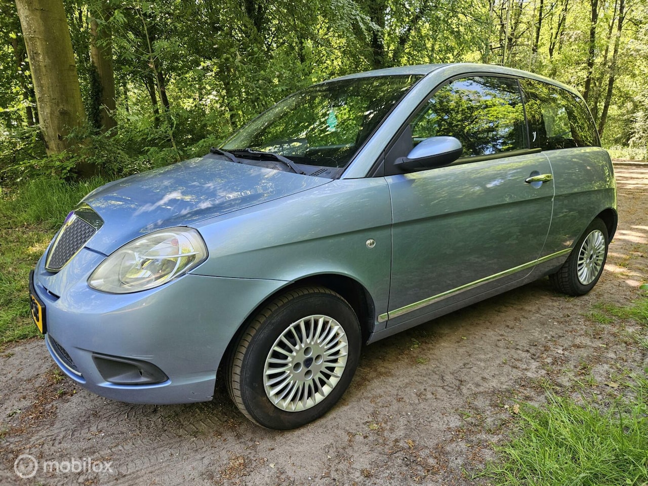 Lancia Y(psilon) - Ypsilon 1.4 Blue & Me nieuwe apk!!! - AutoWereld.nl