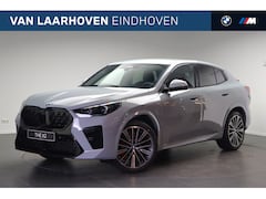 BMW X2 - sDrive20i M Sport Automaat / Sportstoelen / Adaptieve LED / M Adaptief onderstel / Comfort