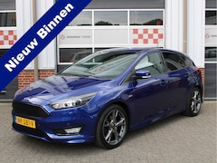 Ford Focus - 1.5 150PK ST-Line 4-cilinder/2e Eig./Xenon/PDC/Cruise/Climate/Voorruitverw./18inch/Navi/Ca