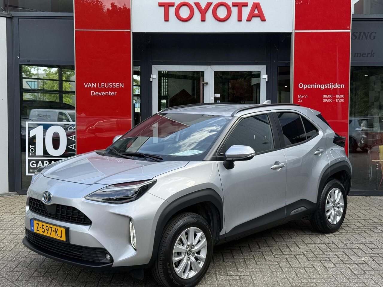 Toyota Yaris Cross - 1.5 HYBRID DYNAMIC APPLE/ANDROID 17"LMV AD-CRUISE NL-AUTO - AutoWereld.nl
