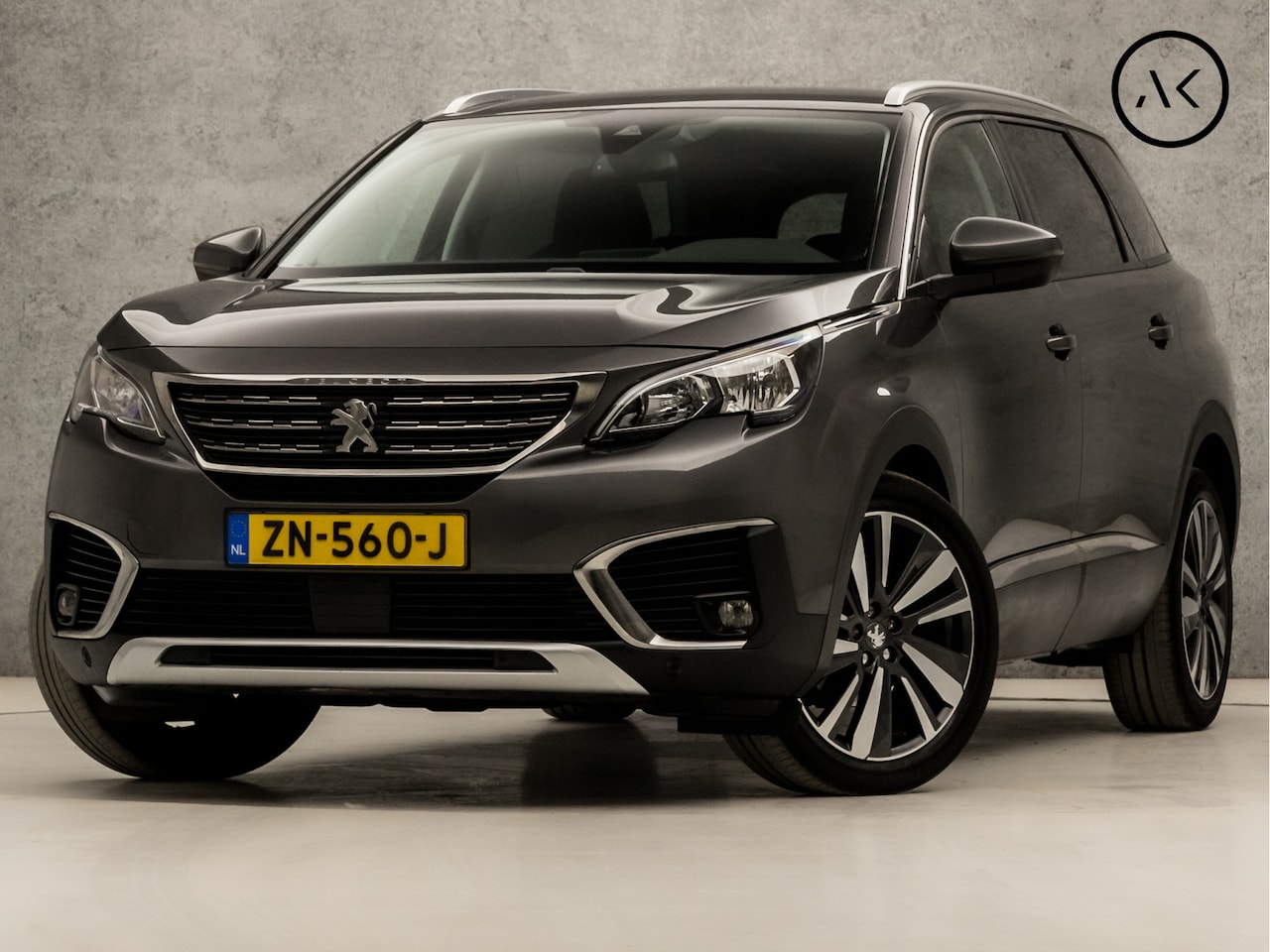 Peugeot 5008 - 1.2 PureTech Sport 7 Persoons (APPLE CARPLAY, GROOT NAVI, KEYLESS, FOCAL AUDIO, LEDER, SPO - AutoWereld.nl