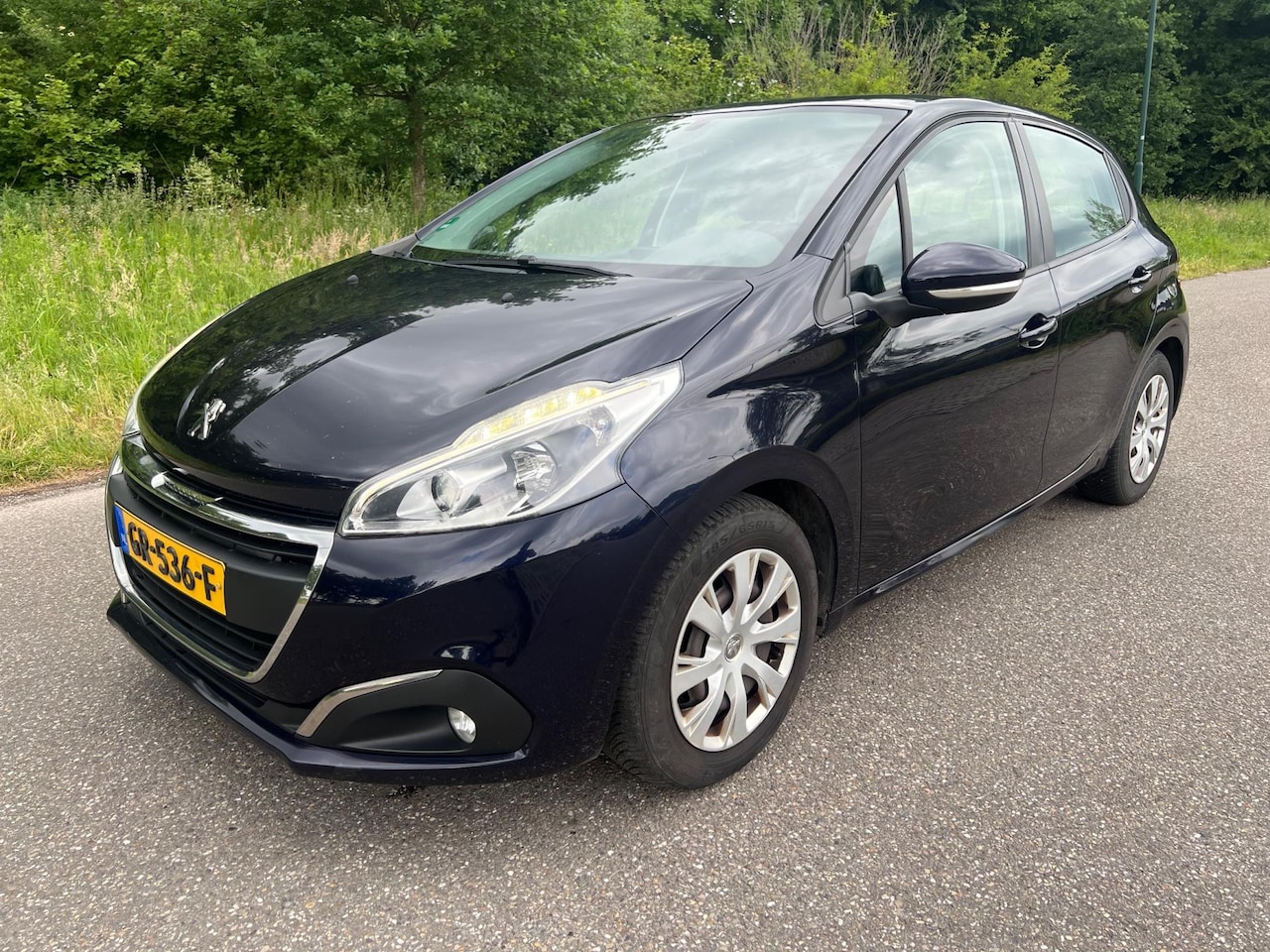 Peugeot 208 - 1.6 BlueHDi Blue Lease Navigatie- Airco - AutoWereld.nl