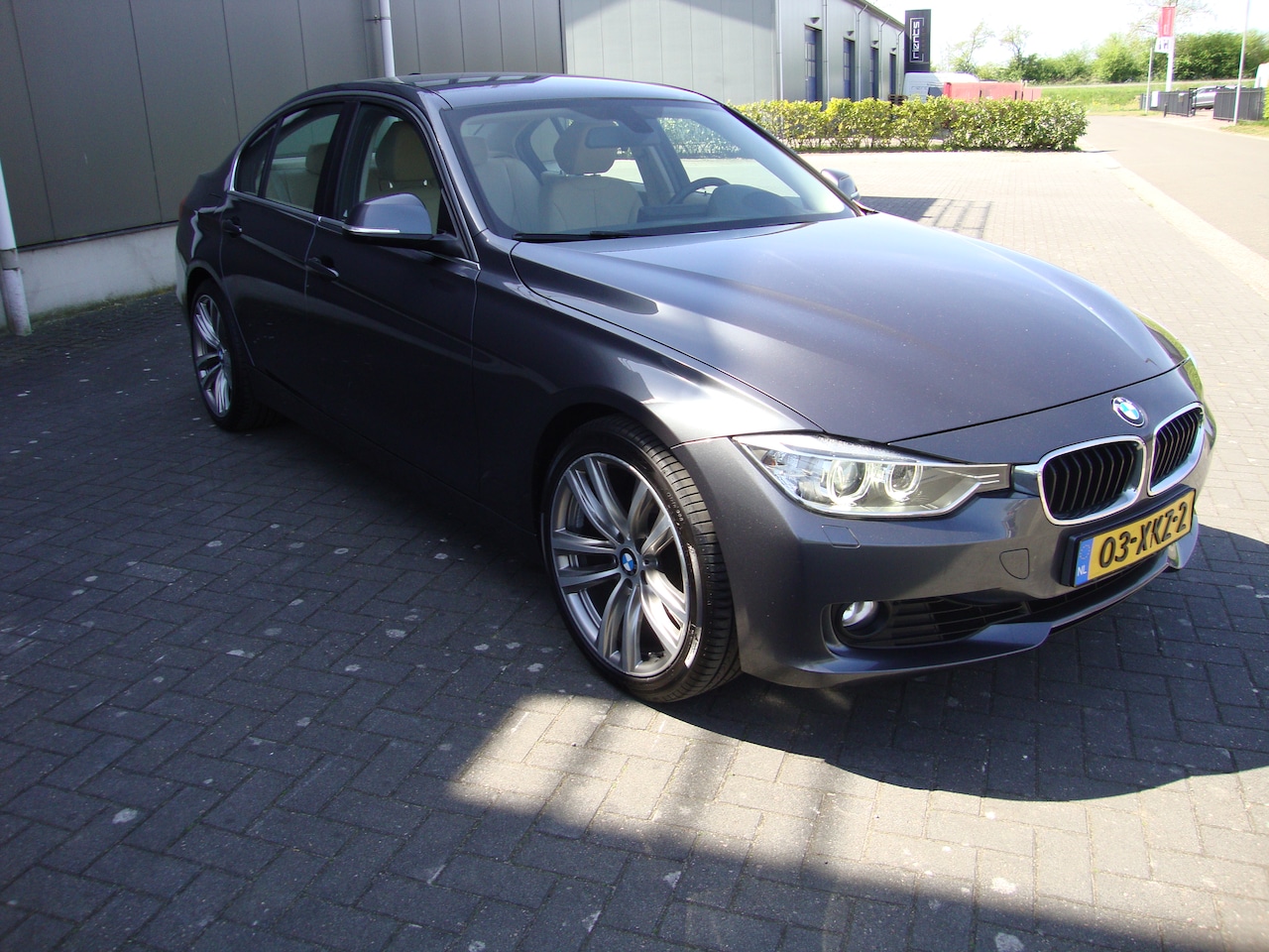 BMW 3-serie - 320i High Executive 2.0i Turbo - AutoWereld.nl