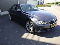BMW 3-serie - 320i High Executive 2.0i Turbo