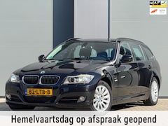 BMW 3-serie Touring - 318i Business Line | Navigatie | Xenon | Parkeersensoren | 2 sleutels
