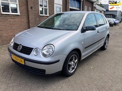 Volkswagen Polo - 1.2-12V Comfortline bJ 2003, lm Velgen, airco apk tot 11-07-2025 inruil is mogelijk