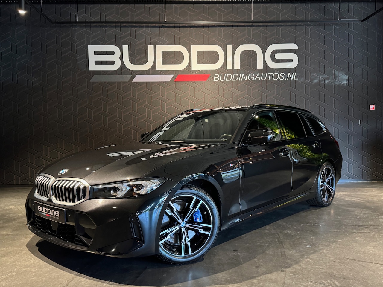 BMW 3-serie Touring - 330i | M-sport | CarPlay |  Adap Cruise - AutoWereld.nl