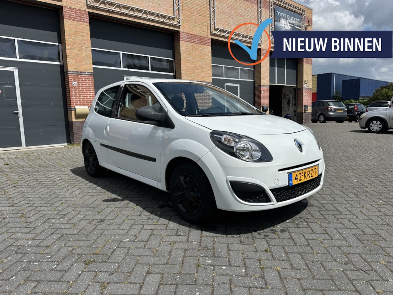 Renault Twingo - 1.2-16V Authentique Airco Nw D-Riem Nw APK! - AutoWereld.nl