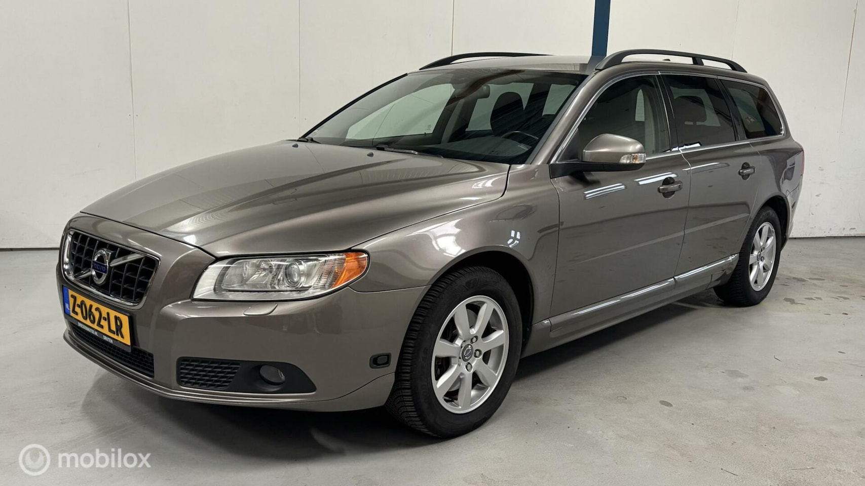Volvo V70 - 2.5T Momentum 230PK / AUTOMAAT - AutoWereld.nl