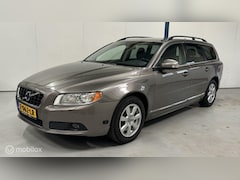 Volvo V70 - 2.5T Momentum 230PK / AUTOMAAT