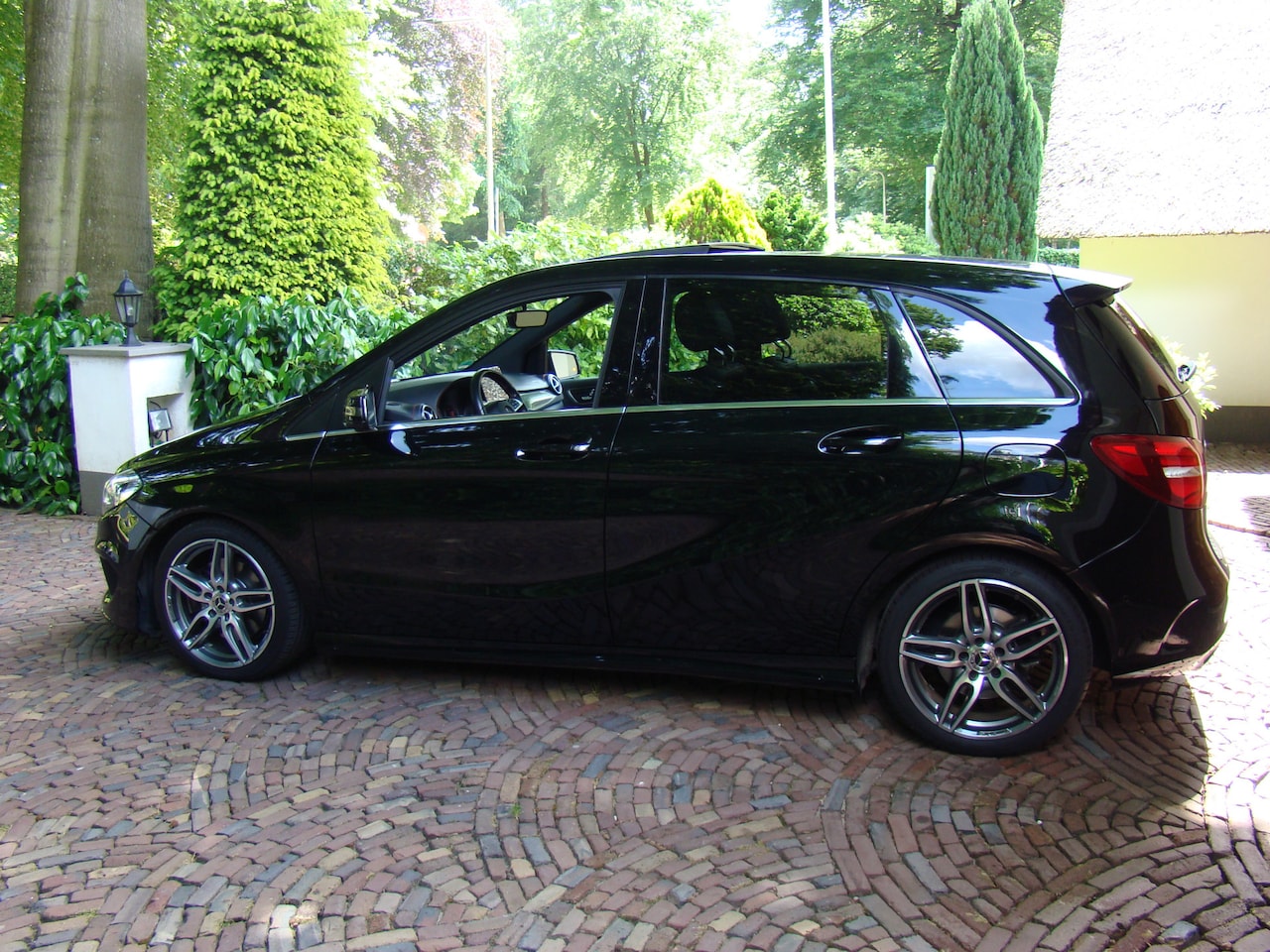 Mercedes-Benz B-klasse - 250 4Matic Prestige AMG-Line - AutoWereld.nl